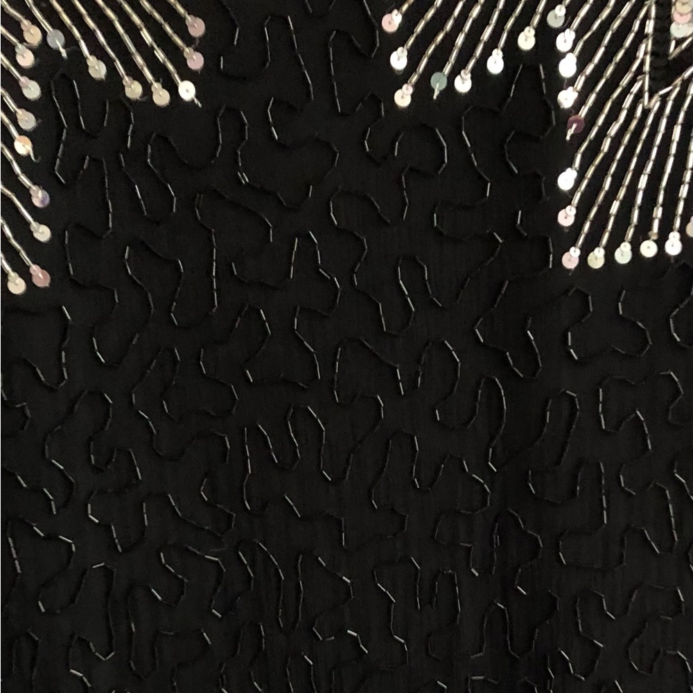 Dress sequence - Picture 4 of 7